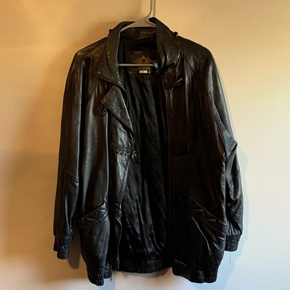 Avanti Jackets & Blazers - Avanti Leather Coat